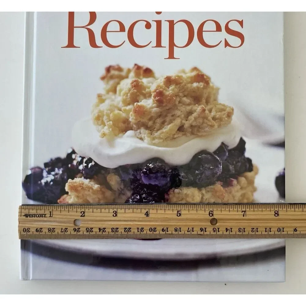 FAMILY CIRCLE OUR BEST RECIPES 2016 by Family Circle